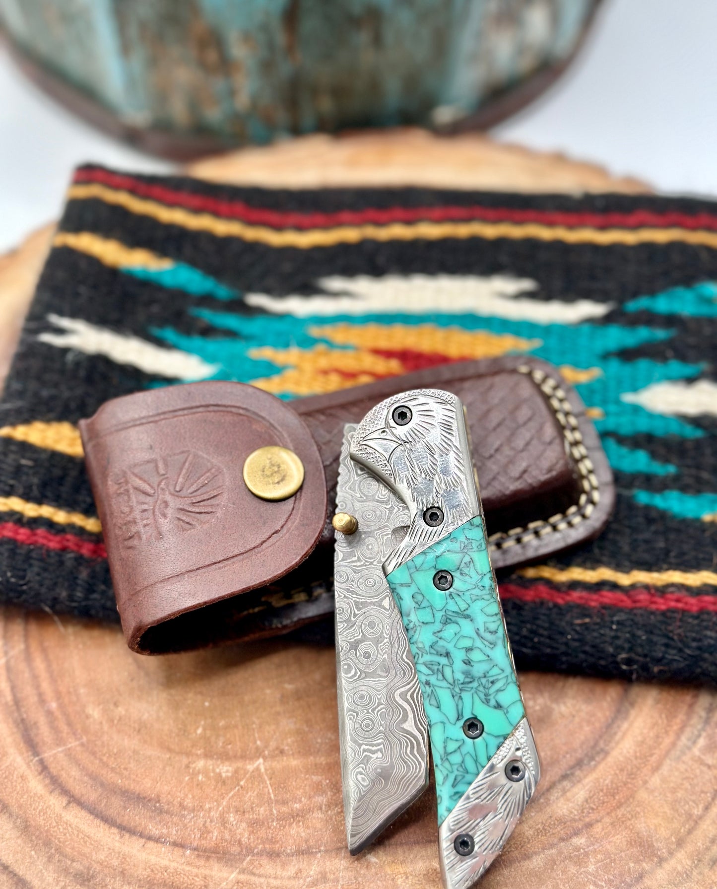 Turquoise (resin) Eagle pocket knife